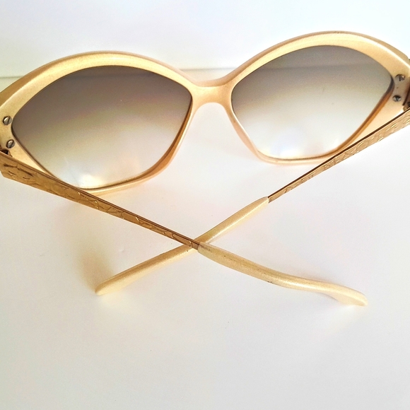 SOLD-CHRISTIAN DIOR SUNGLASSES- CREAM W/ GOLD - Picture 6 of 7